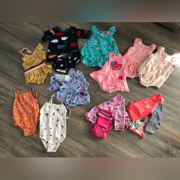 Lot 11x maillots de bain bb fille Souris-mini et autres 12/18 mois et + - Picture 1 of 7